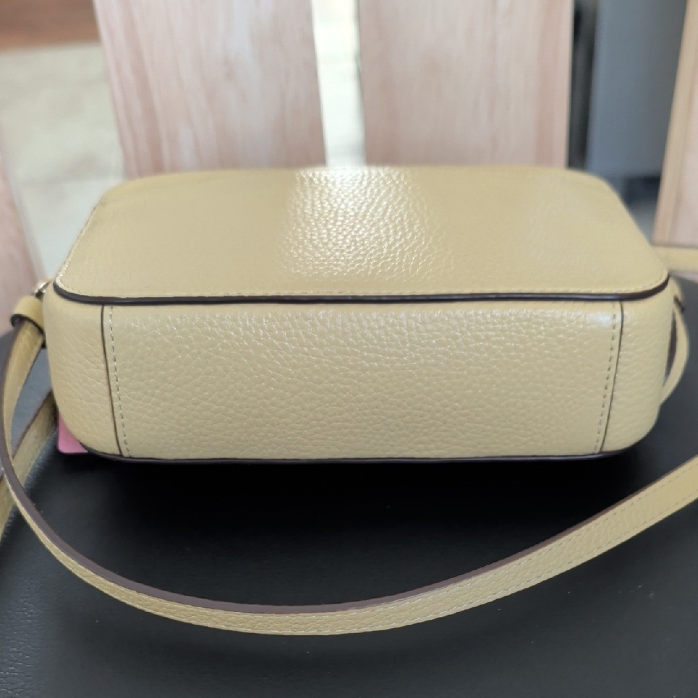 Coach X Disney "Belle" Mini Camera Bag Crossbody, Pebbled Leather (C3404) EUC - Picture 4 of 10
